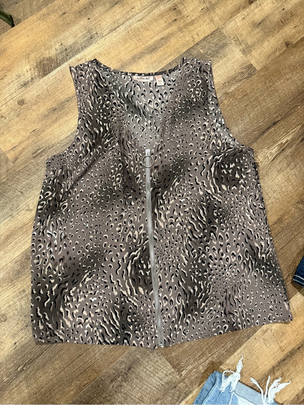 Zip-Front Animal Print Sleeveless Tank - Taupe/Black